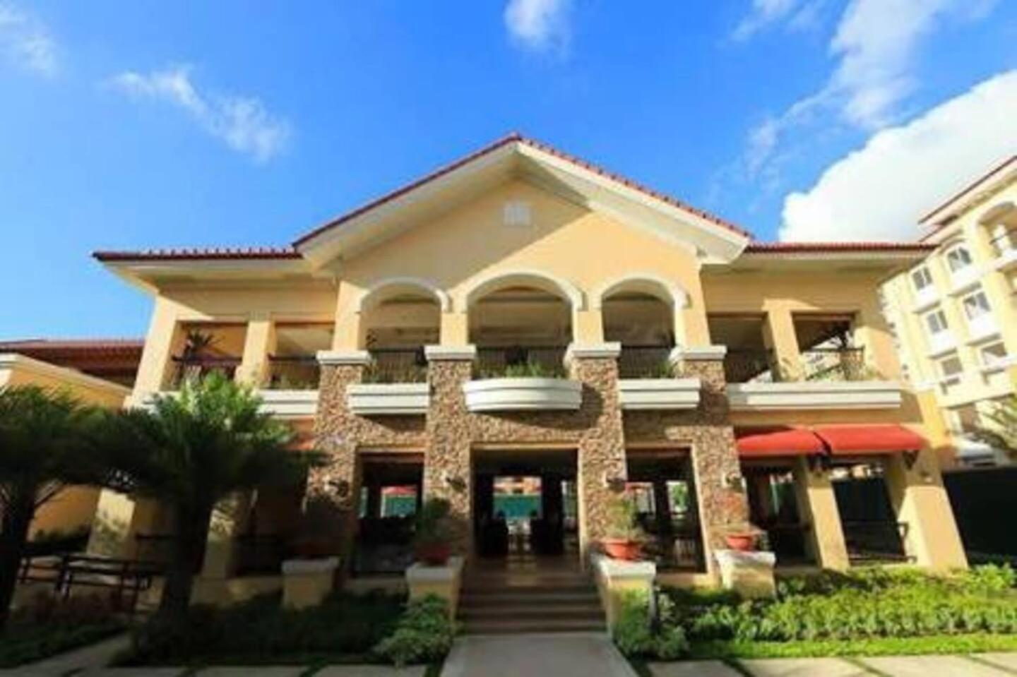 Kara'S Suite Cebu Esterno foto